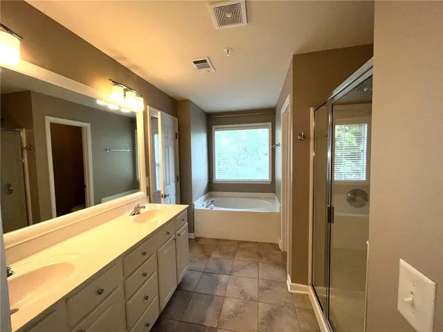 $3,000 | 1751 Highlands View Drive, Unit 30, Smyrna, GA 30082