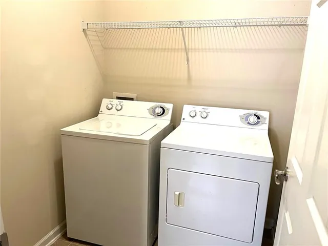 $3,000 | 1751 Highlands View Drive, Unit 30, Smyrna, GA 30082