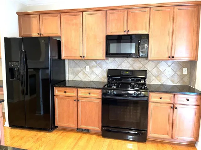 $3,000 | 1751 Highlands View Drive, Unit 30, Smyrna, GA 30082