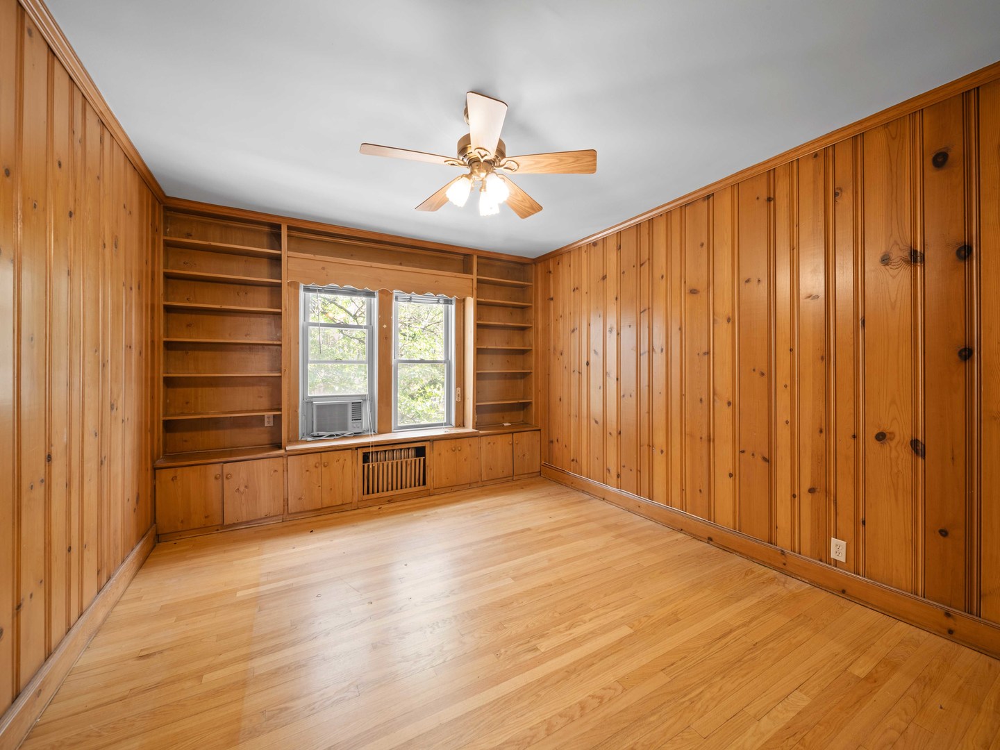 1016 Austin Street Evanston, IL 60202 - Photo 11 of 32