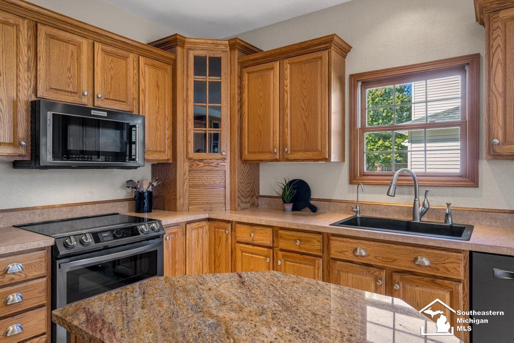 3133 Chanson Valley Road Lambertville, MI 48144 - Photo 13 of 41