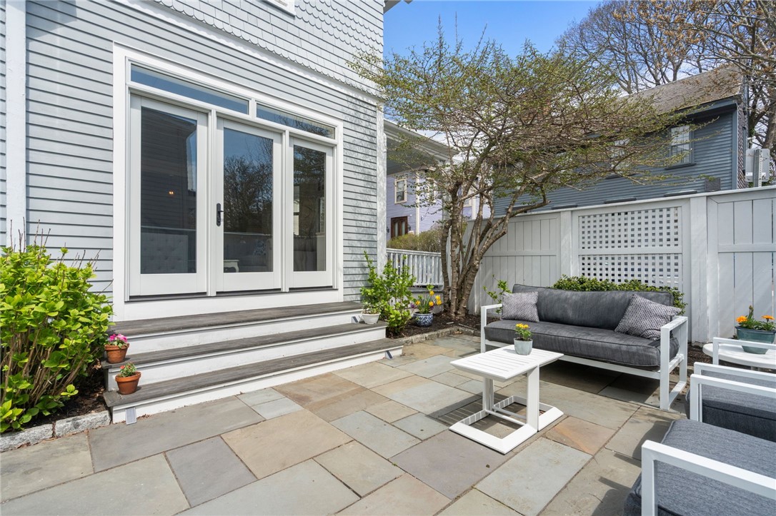 21 Division Street Newport, RI 02840 - Photo 11 of 41