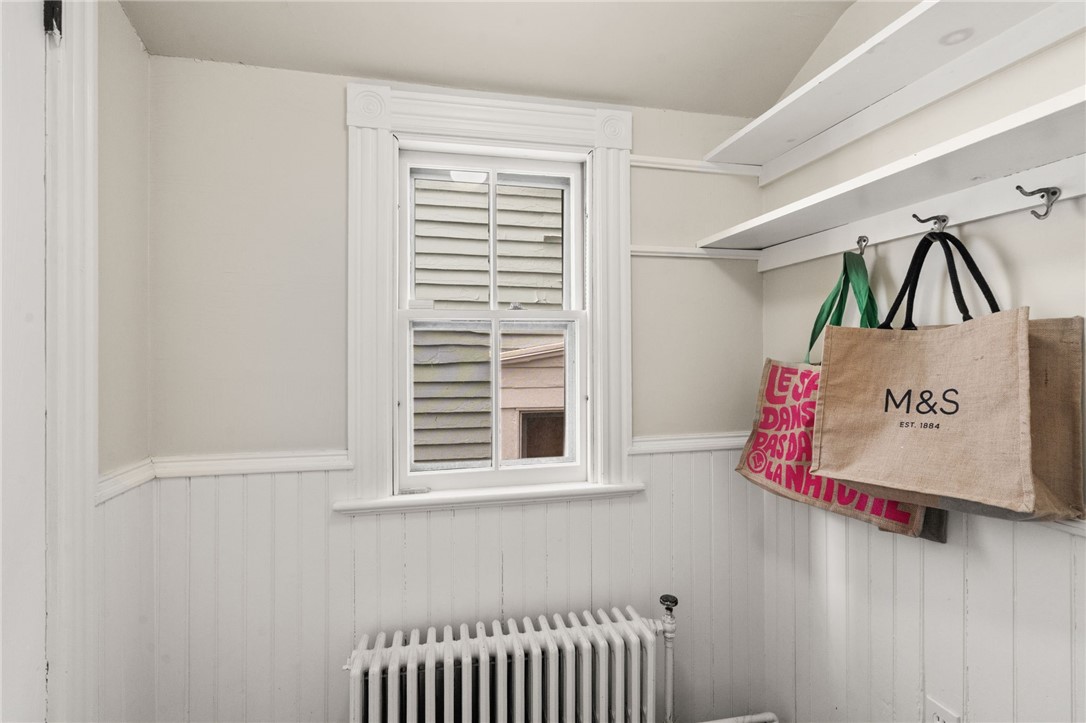 21 Division Street Newport, RI 02840 - Photo 16 of 41