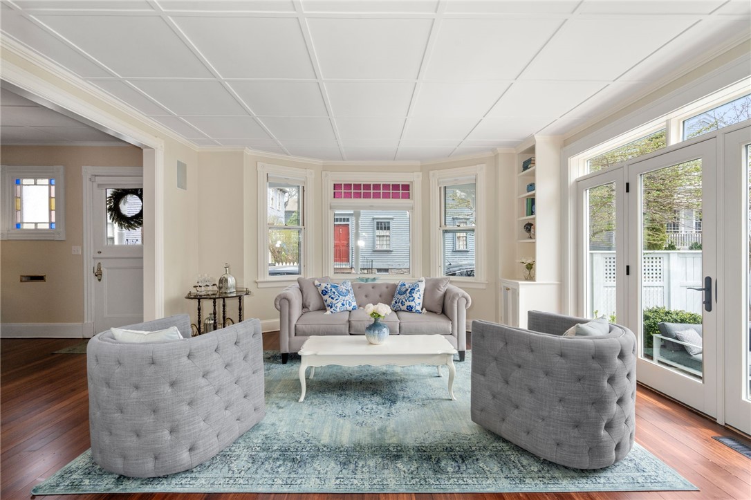 21 Division Street Newport, RI 02840 - Photo 21 of 41