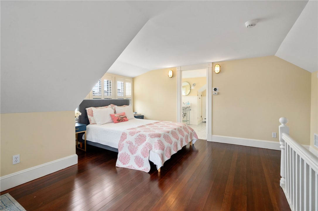 21 Division Street Newport, RI 02840 - Photo 31 of 41