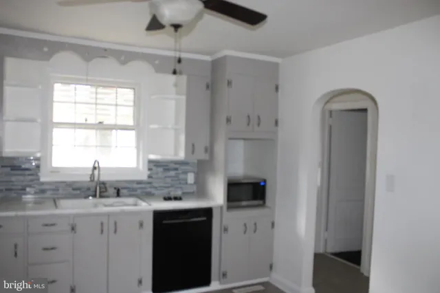 $1,800 | 102 Harrison Avenue, Wyoming, DE 19934