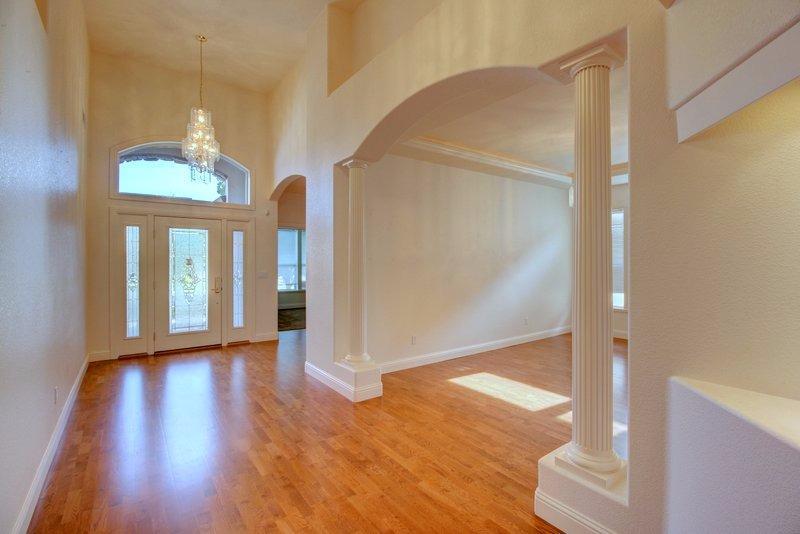 1007 Pumpkin Ridge Eagle Point, OR 97524 - Photo 3 of 34 Gallery Image 3