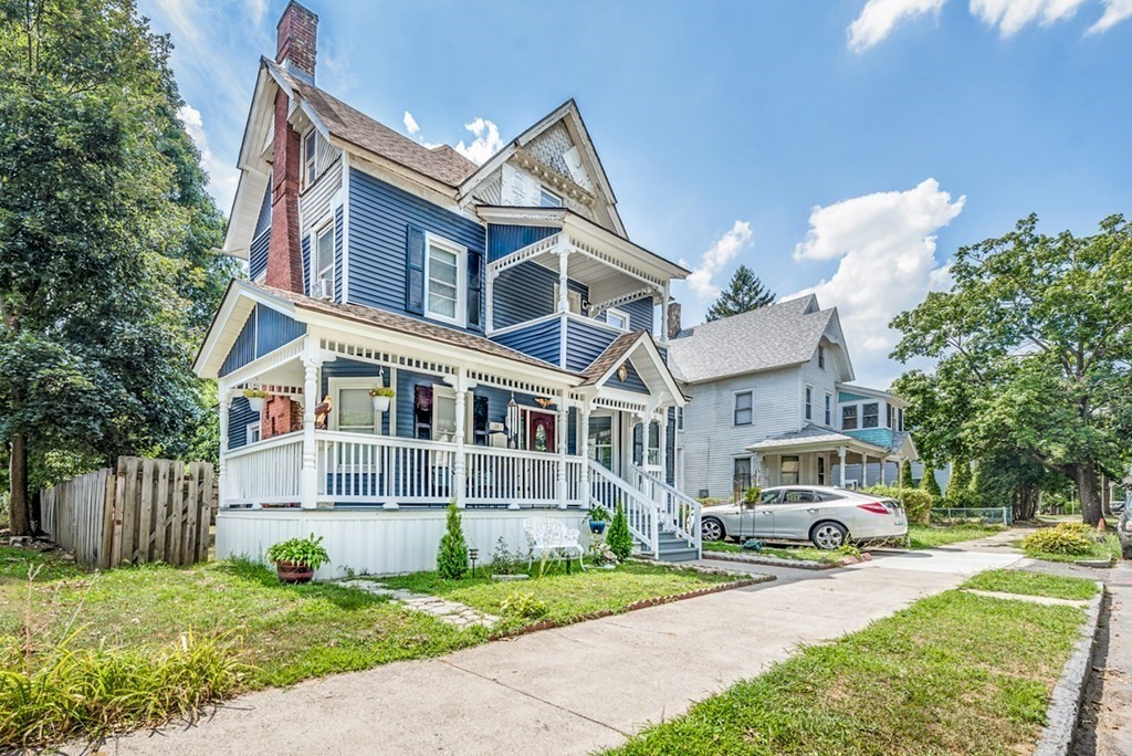 38 Lafayette Street Springfield, MA 01109 - Photo 2 of 42 Gallery Image 2