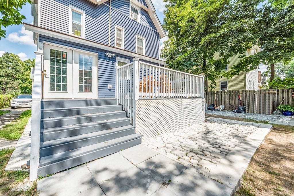 38 Lafayette Street Springfield, MA 01109 - Photo 39 of 42 Gallery Image 39