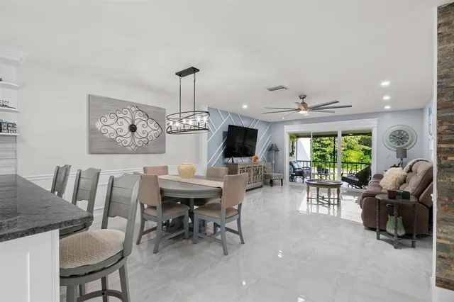 $300,000 | 21215 Lago Circle, Unit F, Boca Raton, FL 33433