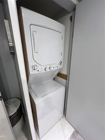 $300,000 | 21215 Lago Circle, Unit F, Boca Raton, FL 33433