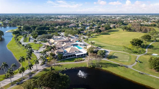 $300,000 | 21215 Lago Circle, Unit F, Boca Raton, FL 33433