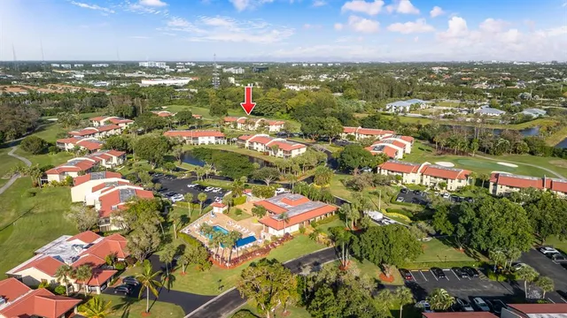 $300,000 | 21215 Lago Circle, Unit F, Boca Raton, FL 33433