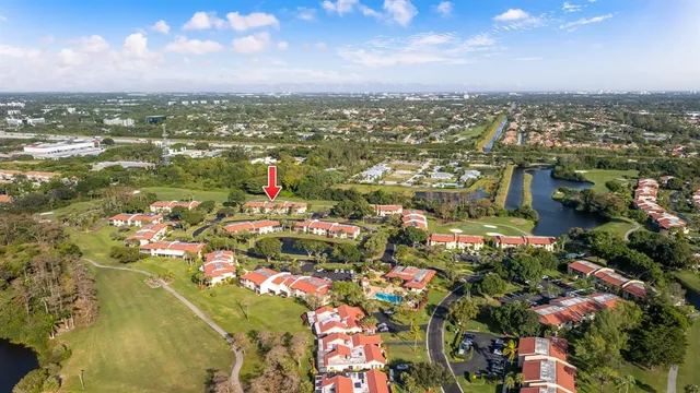 $300,000 | 21215 Lago Circle, Unit F, Boca Raton, FL 33433