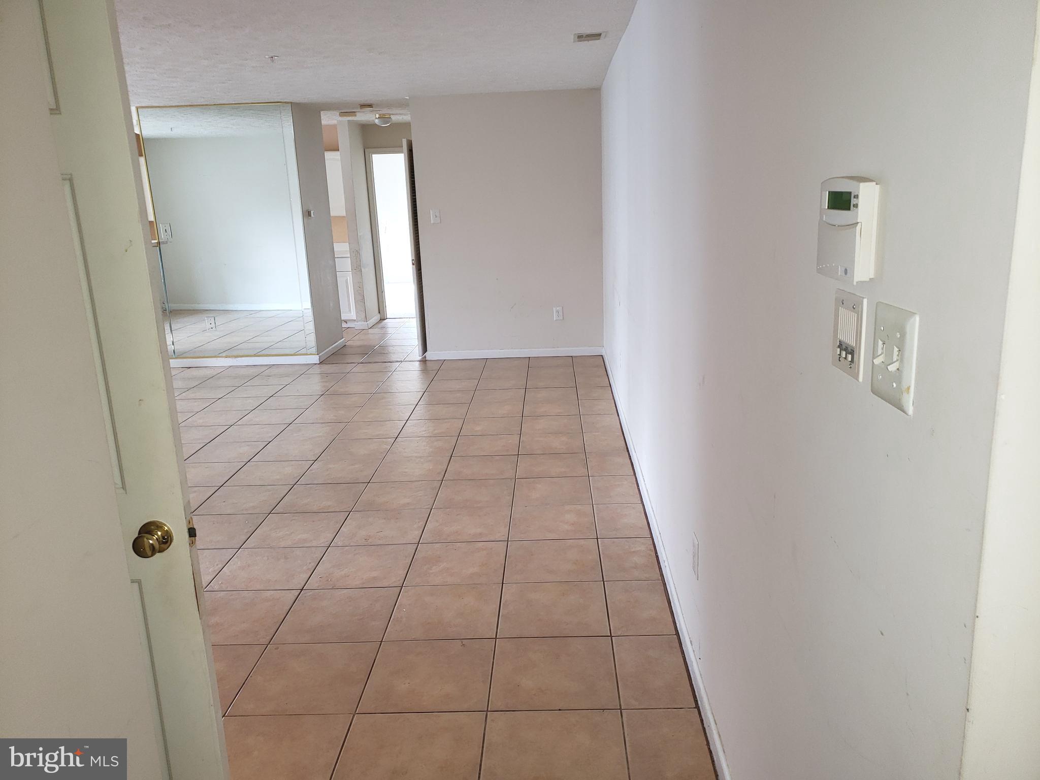 4915 Riders Court Owings Mills, MD 21117 - Photo 12 of 23 LIVING ROOM