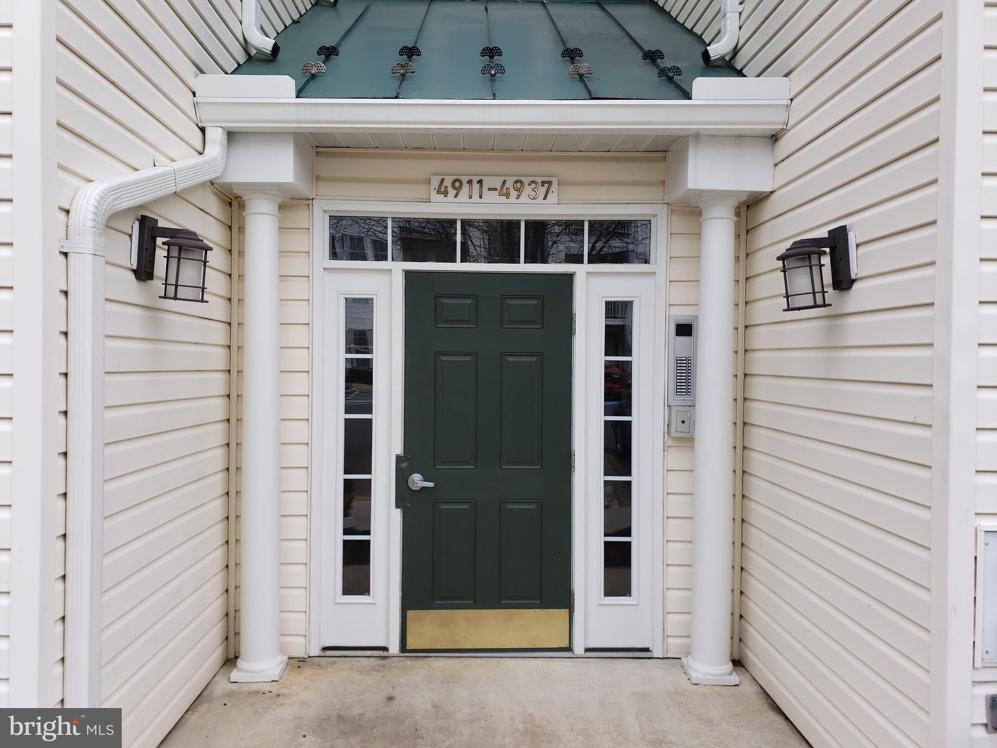 4915 Riders Court Owings Mills, MD 21117 - Photo 5 of 23 BUILDING FRONT DOOR