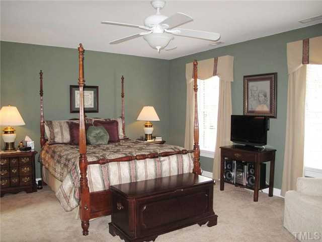 2521 Harptree Court Raleigh, NC 27613 - Photo 7 of 20 Photo 7