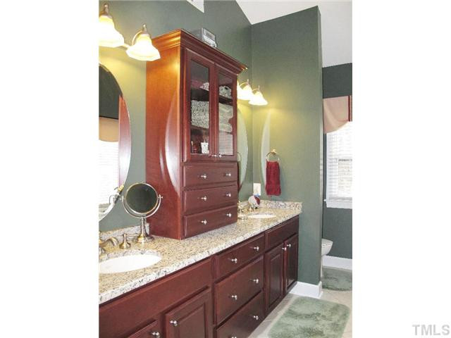 2521 Harptree Court Raleigh, NC 27613 - Photo 8 of 20 Photo 8