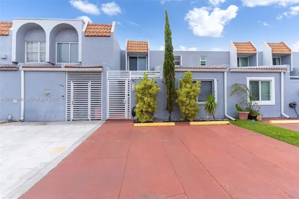 $460,000 | 3770 West 8th Lane, Unit 27, Hialeah, FL 33012
