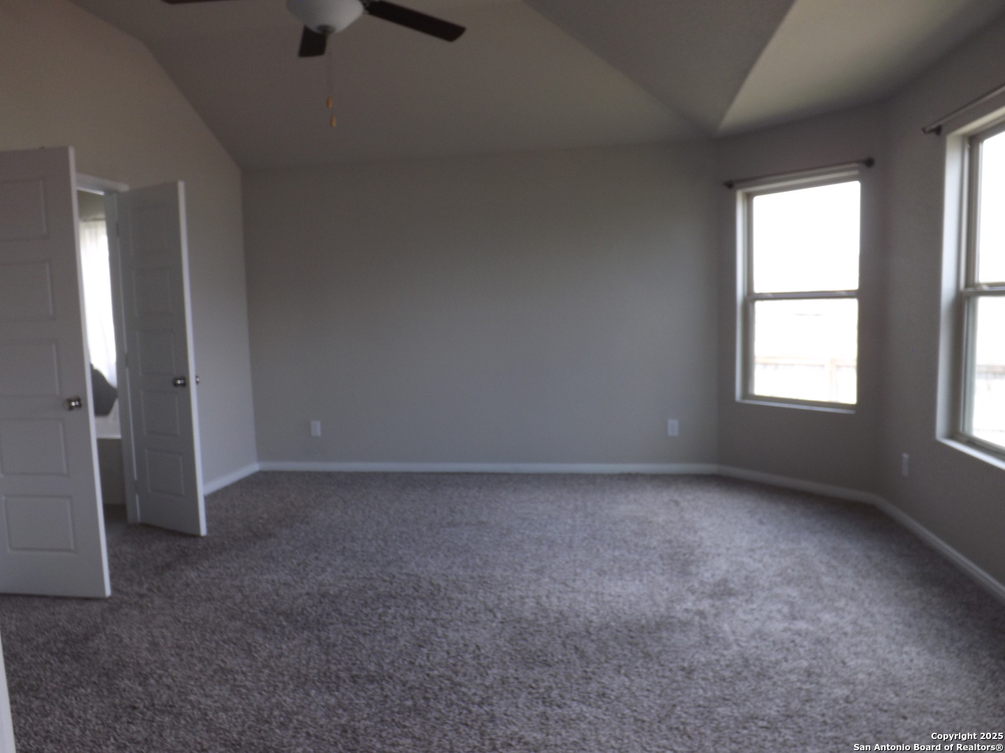 6722 Shiraz Way Converse, TX 78109 - Photo 13 of 30 an empty room with windows