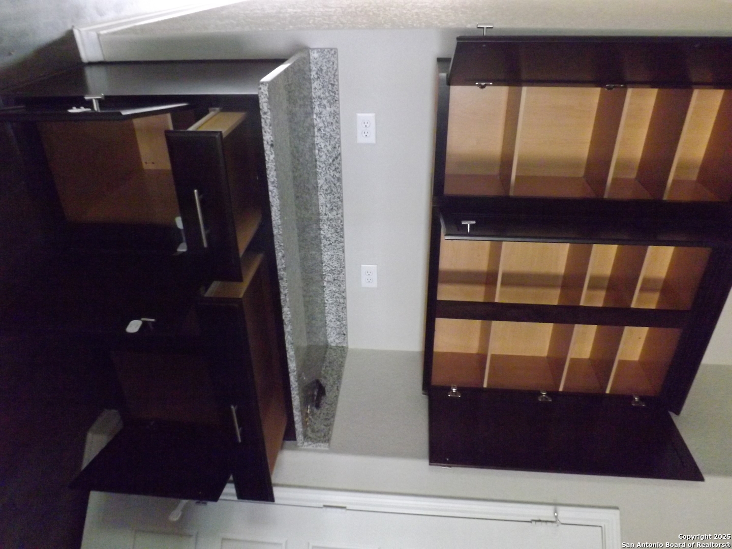 6722 Shiraz Way Converse, TX 78109 - Photo 24 of 30 a view of entryway