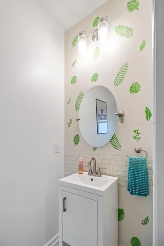 a view of a backyard with plants