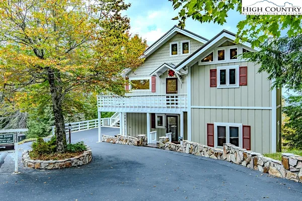 $975,000 | 206 Pinnacle Ridge Road, Beech Mountain, NC 28604
