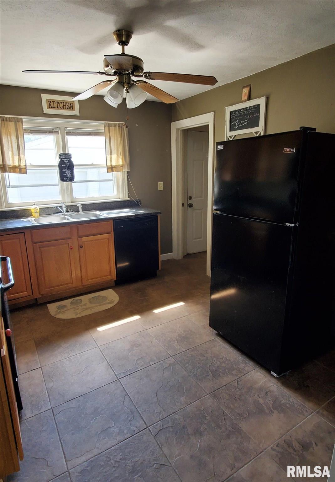 11 Harriet Lane Springfield, IL 62702 - Photo 7 of 9