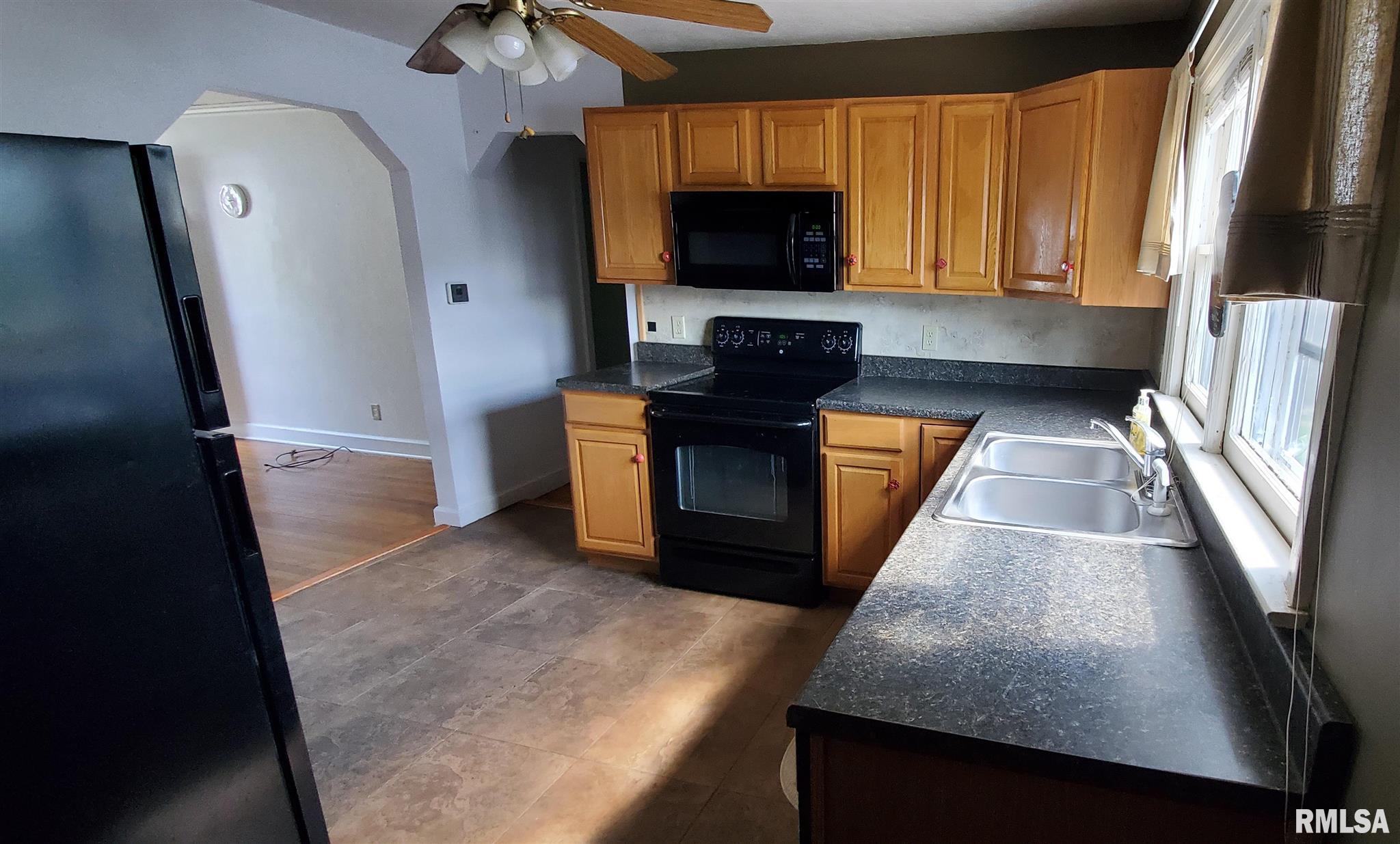11 Harriet Lane Springfield, IL 62702 - Photo 9 of 9