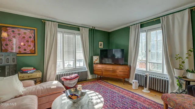 $199,900 | 375 West Main Street, Amsterdam, NY 12010