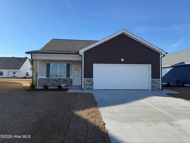 $369,900 | 1032 Seven Iron Drive, Ayden, NC 28513