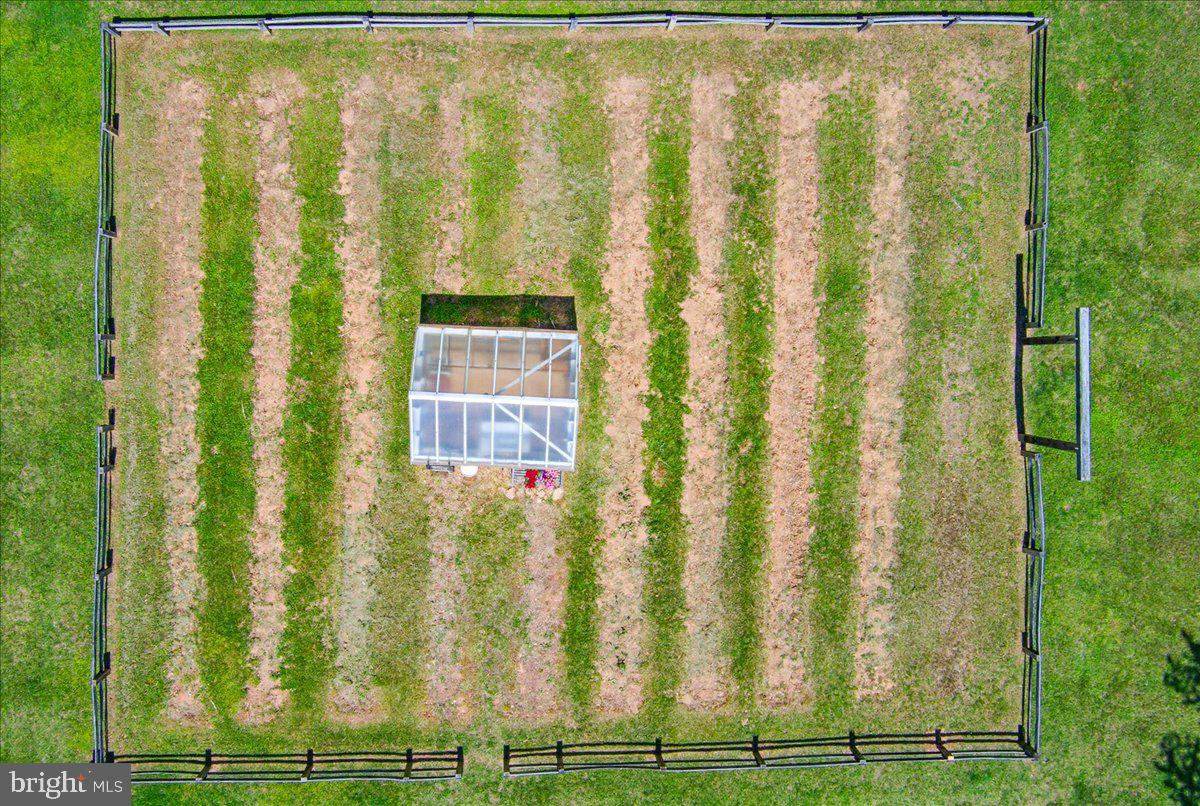 20128 Gunpowder Road Manchester, MD 21102 - Photo 39 of 66 a view of a yard with wooden floor
