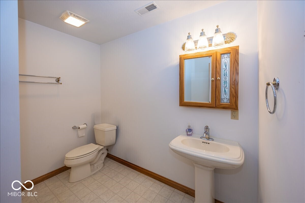 1663 Walnut Trace Greenfield, IN 46140 - Photo 30 of 35