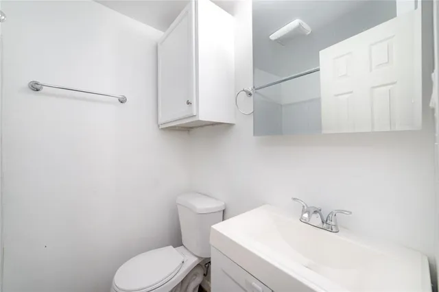 $900 | 1309 Jefferson Street, Unit B, Baytown, TX 77520