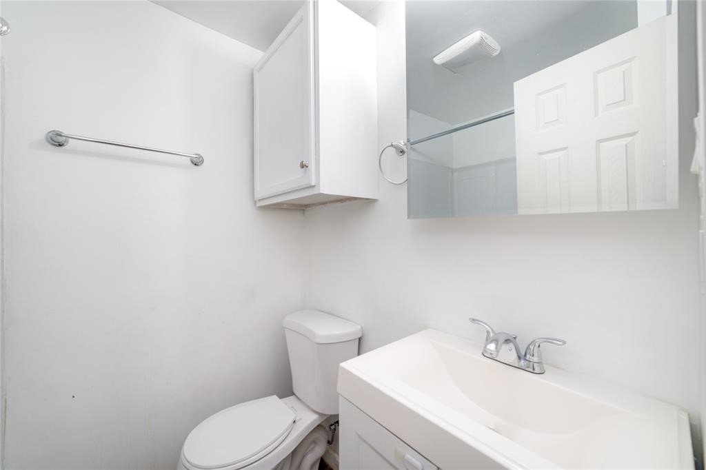 1309 Jefferson Street, Unit B Baytown, TX 77520 - Photo 9 of 9