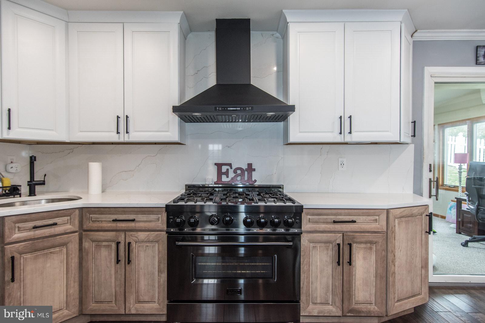 3278 Oak Road Huntingdon Valley, PA 19006 - Photo 11 of 60