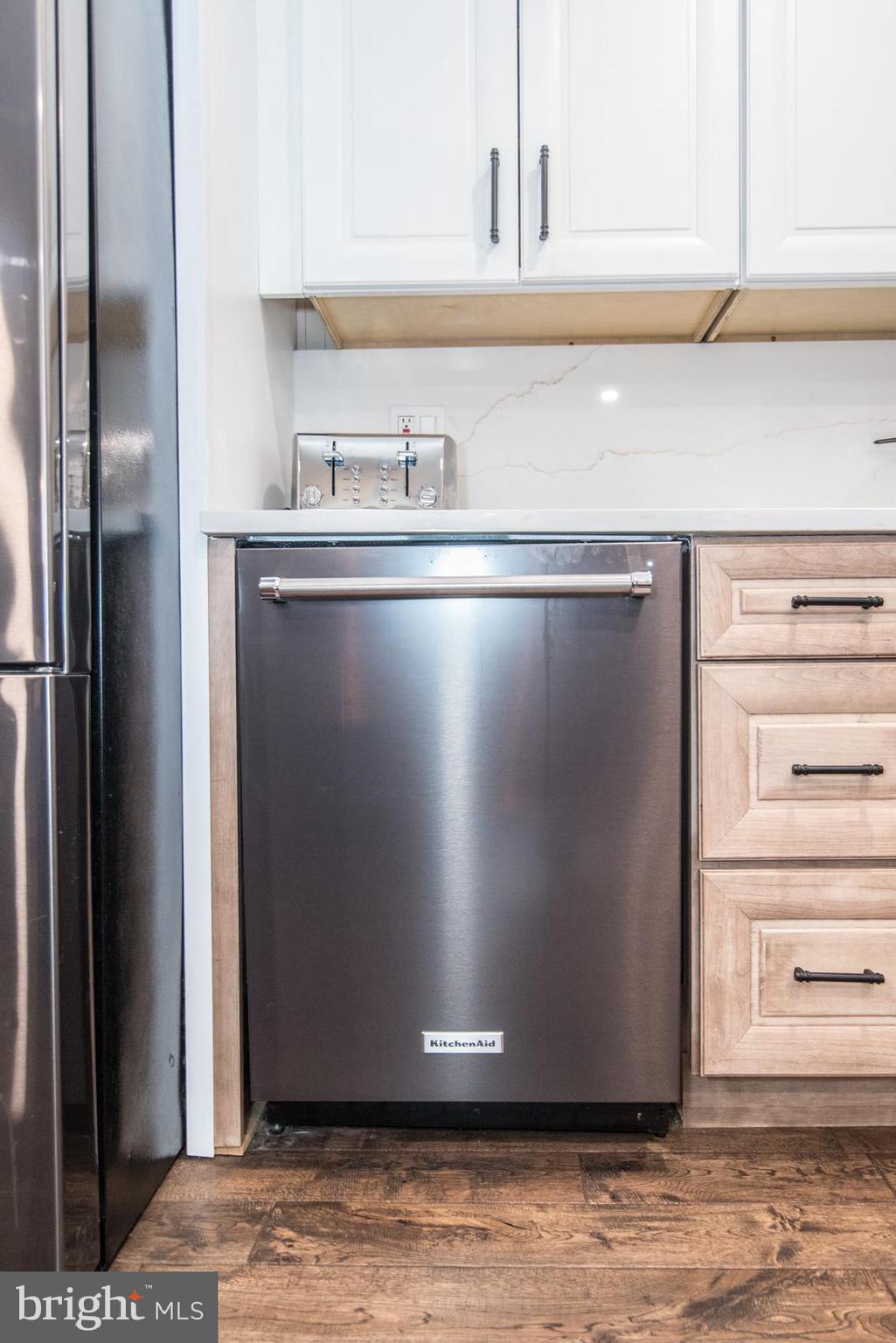 3278 Oak Road Huntingdon Valley, PA 19006 - Photo 14 of 60