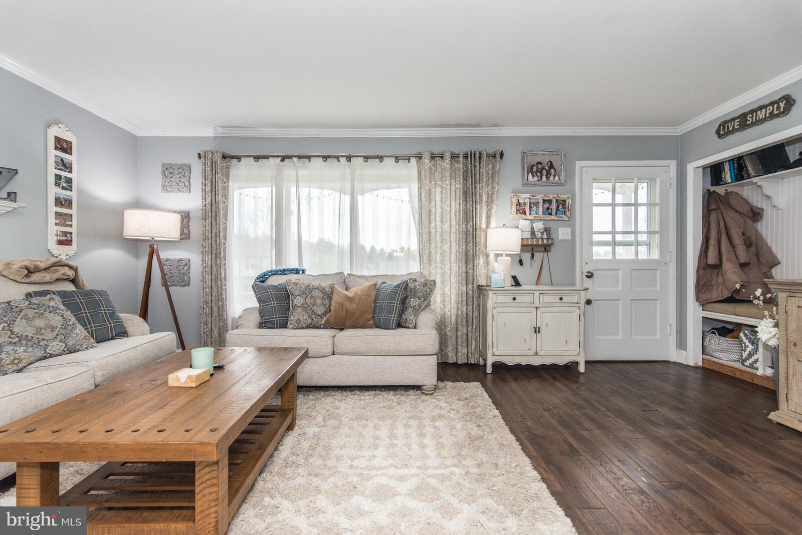 3278 Oak Road Huntingdon Valley, PA 19006 - Photo 3 of 60