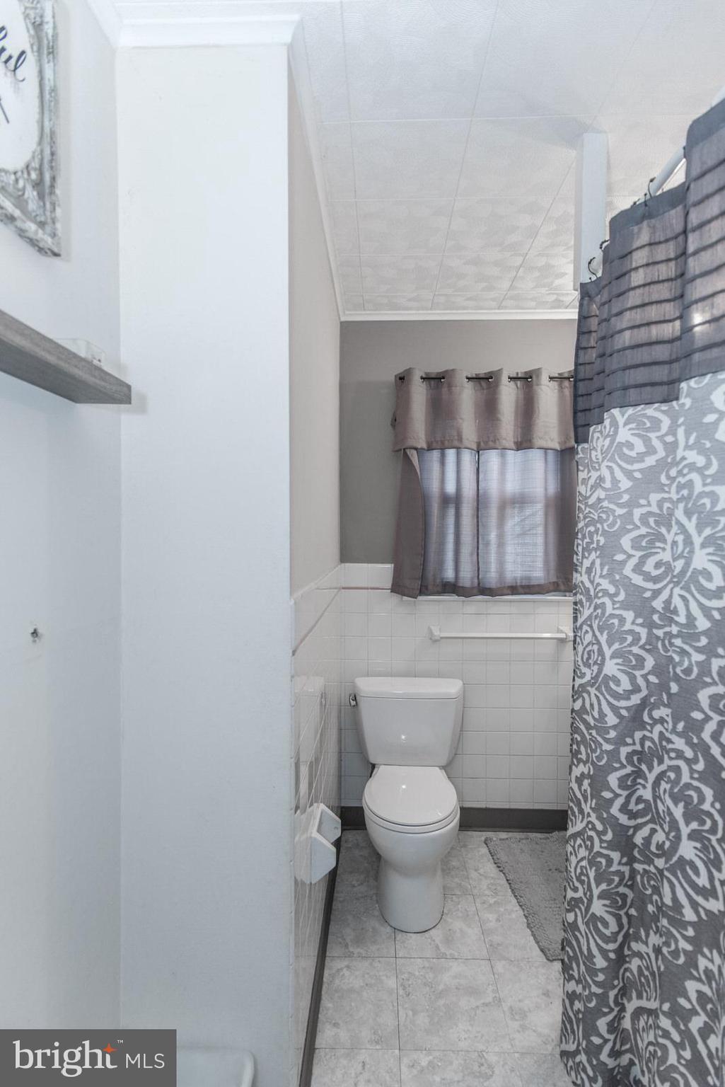 3278 Oak Road Huntingdon Valley, PA 19006 - Photo 38 of 60