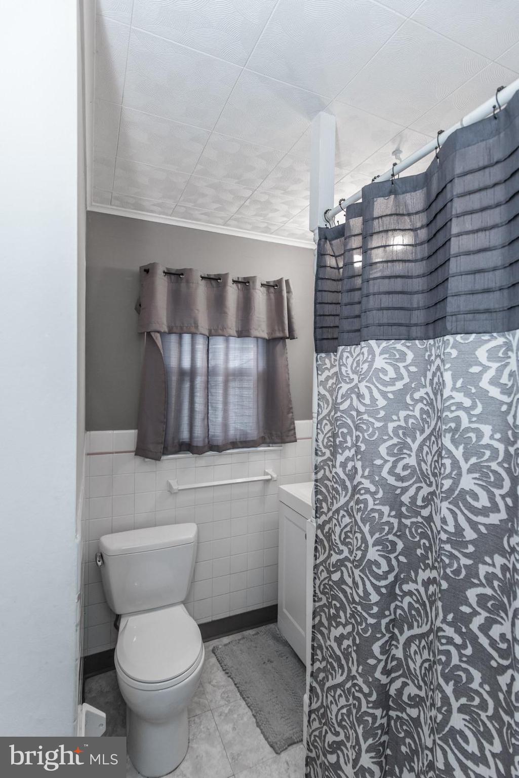 3278 Oak Road Huntingdon Valley, PA 19006 - Photo 39 of 60