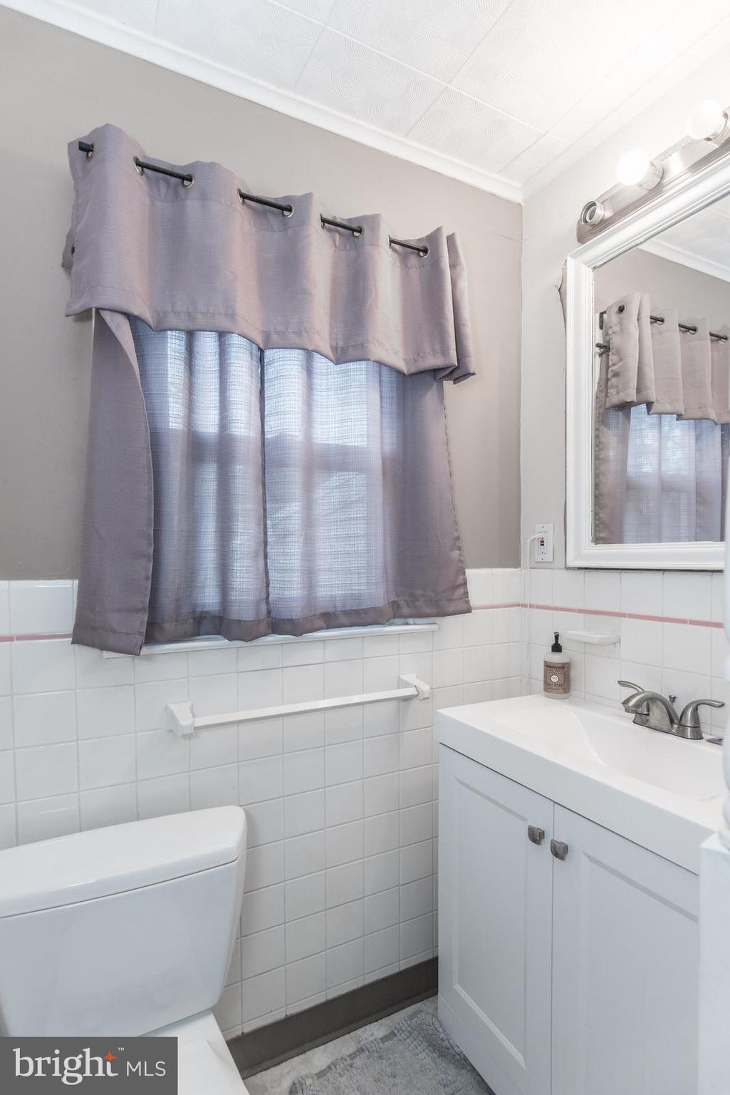 3278 Oak Road Huntingdon Valley, PA 19006 - Photo 40 of 60