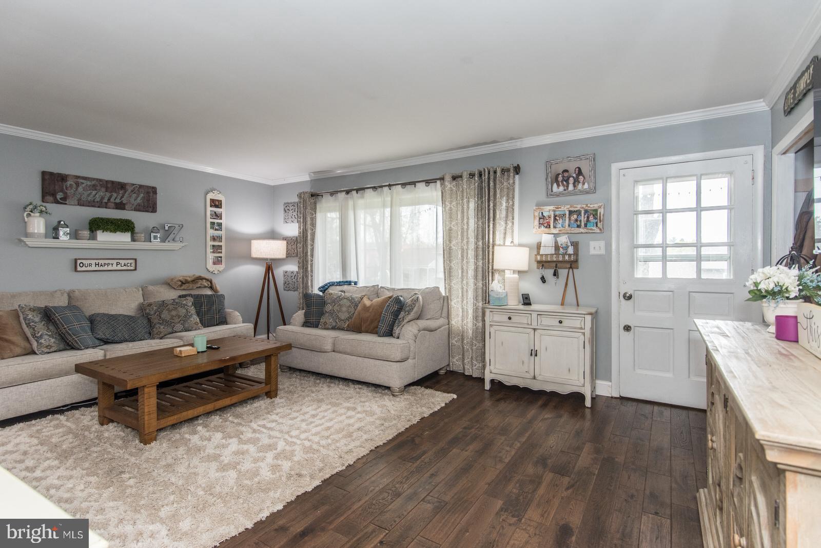 3278 Oak Road Huntingdon Valley, PA 19006 - Photo 4 of 60