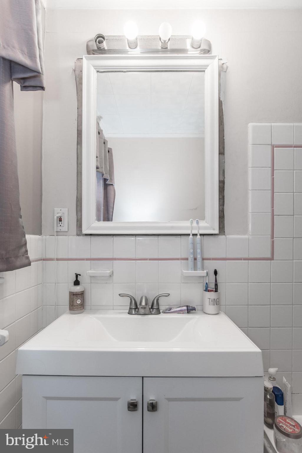 3278 Oak Road Huntingdon Valley, PA 19006 - Photo 41 of 60