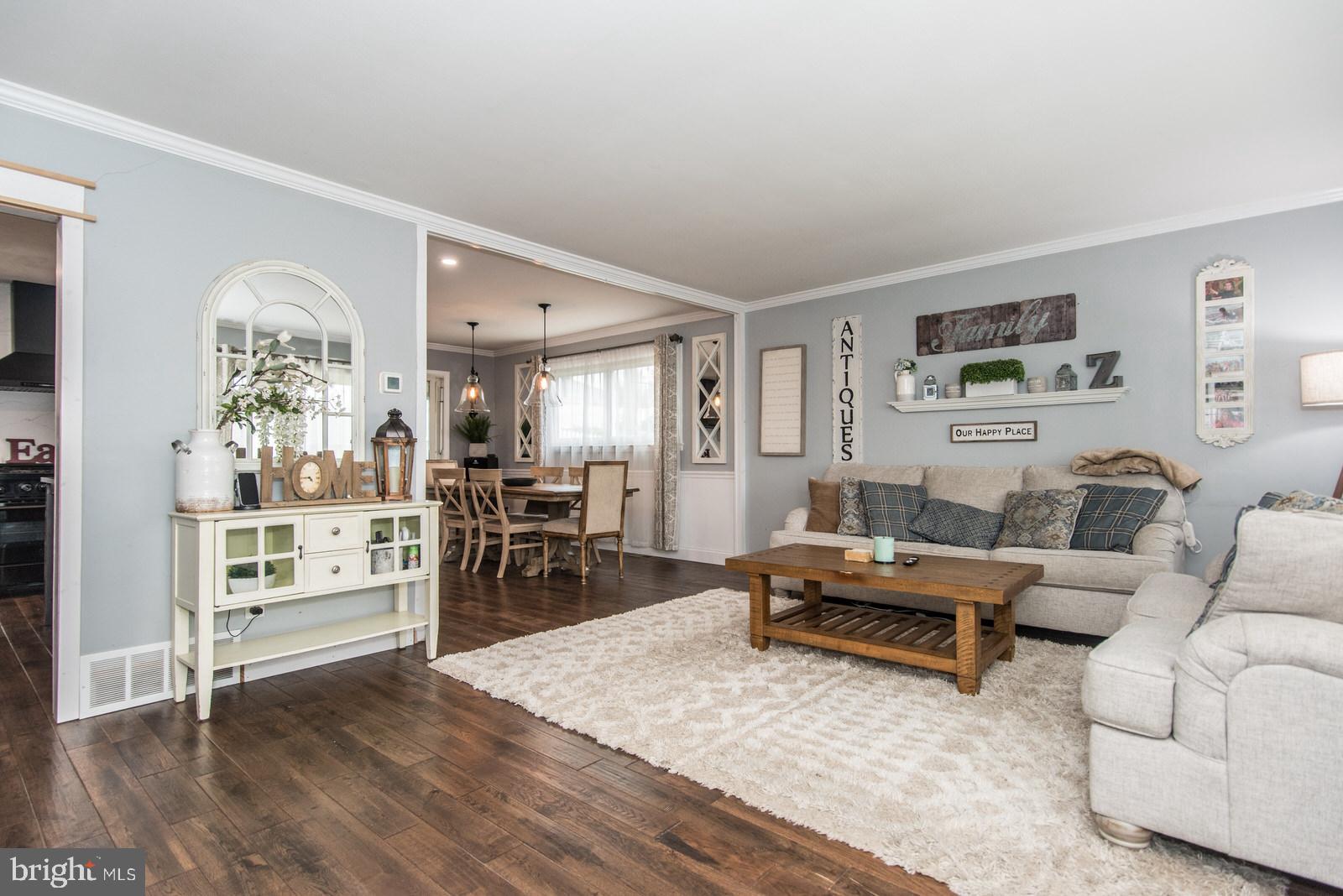 3278 Oak Road Huntingdon Valley, PA 19006 - Photo 6 of 60