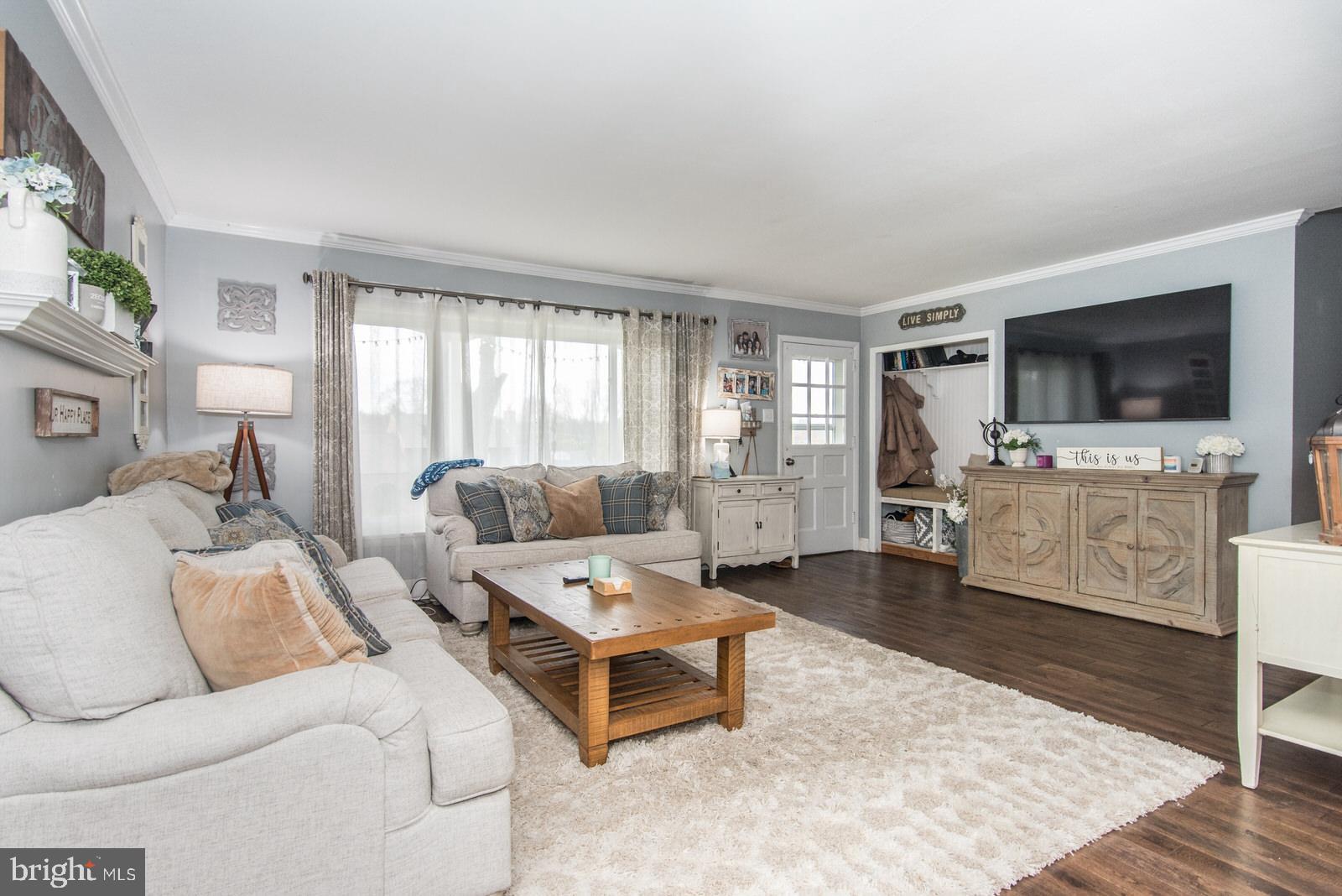 3278 Oak Road Huntingdon Valley, PA 19006 - Photo 8 of 60