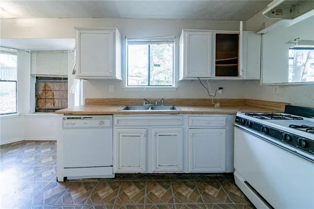 $175,000 | 5255 Biffle Downs Road, Stone Mountain, GA 30088