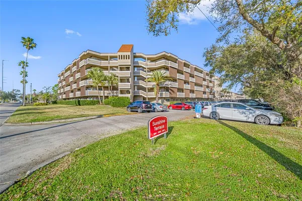 $1,995 | 1243- South Martin Luther King Junior Avenue, Unit C505, Clearwater, FL 33756