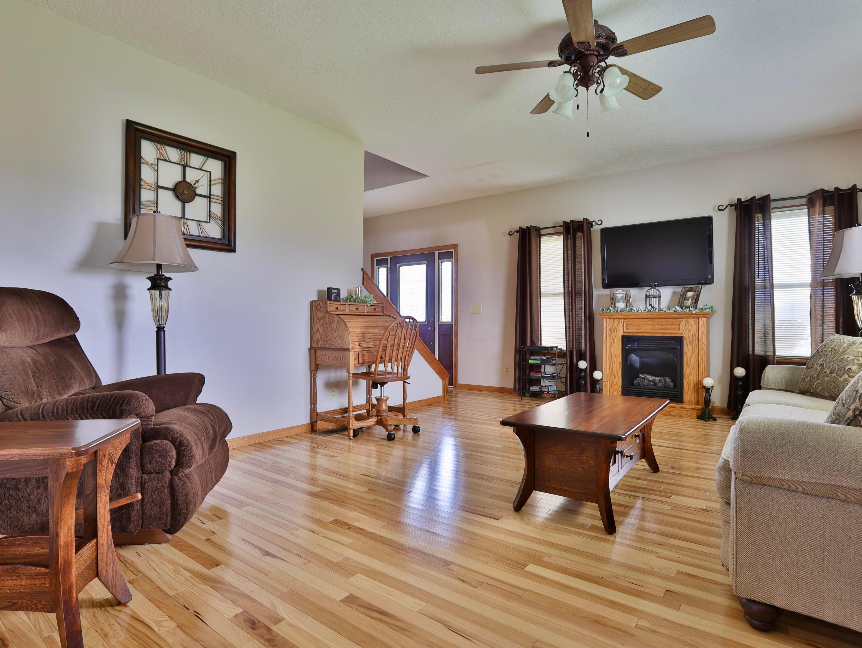 1981 Horton Sisters Road Oak Hill, OH 45656 - Photo 15 of 26 15. Living Room