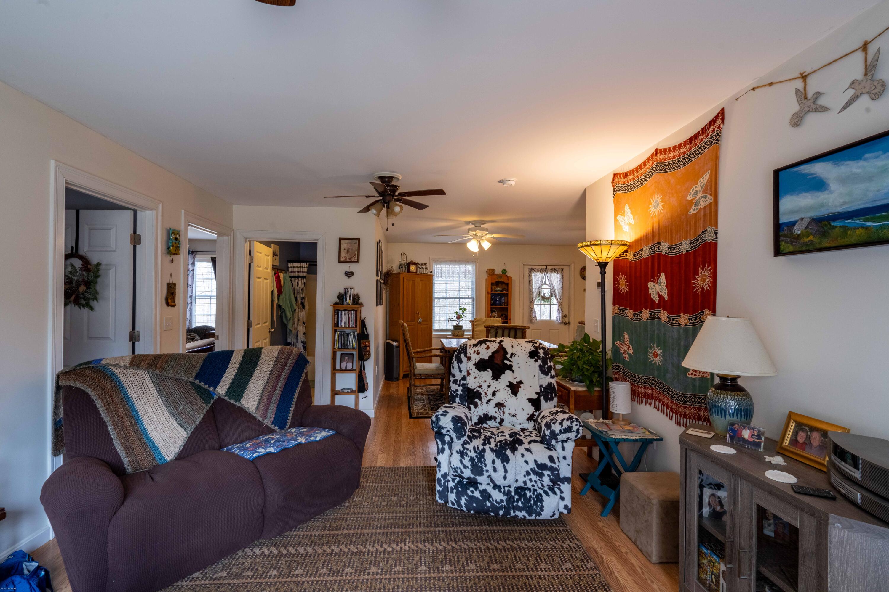 722 New England Road Searsmont, ME 04973 - Photo 14 of 38 722 new england rd - interior-16