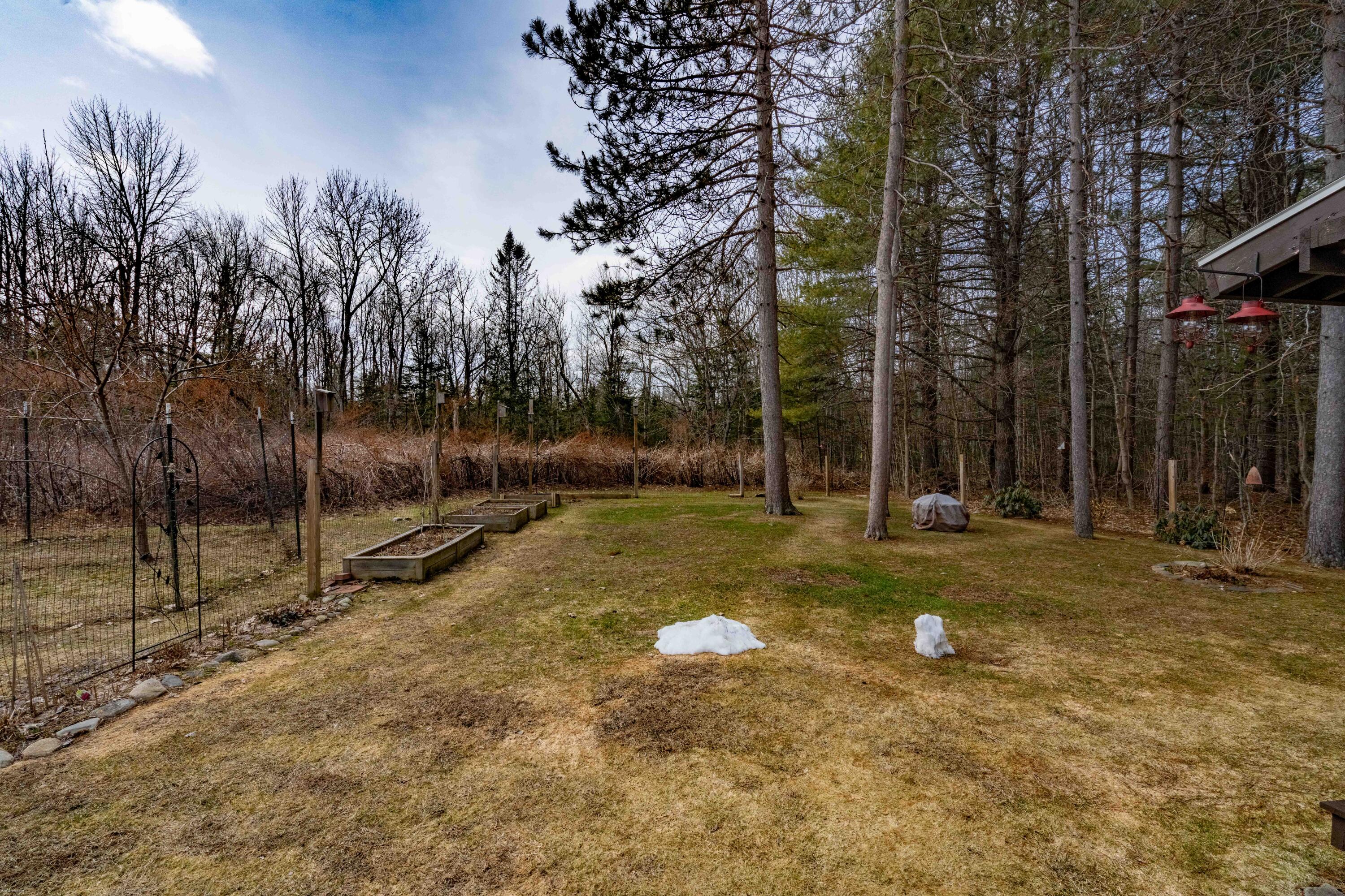 722 New England Road Searsmont, ME 04973 - Photo 8 of 38 722 new england rd - interior-21